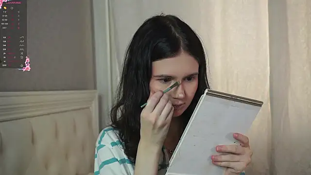 Snapshot of Glow_hollow chatting on 02-07-26, 03:43 Glow hollow online show from 02-07-26, 03:43