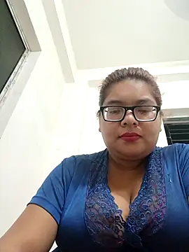 Elie Hallway online show from 07-18-26, 06:23
