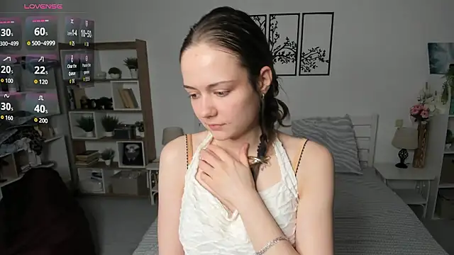 Snapshot of MalvinaTrafford chatting on 01-31-26, 09:02 MalvinaTrafford online show from 01-31-26, 09:02