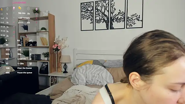 Snapshot of MalvinaTrafford chatting on 03-02-26, 08:04 MalvinaTrafford online show from 03-02-26, 08:04