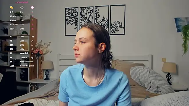 Snapshot of MalvinaTrafford chatting on 03-08-26, 02:04 MalvinaTrafford online show from 03-08-26, 02:04