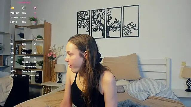 Snapshot of MalvinaTrafford chatting on 03-11-26, 08:26 MalvinaTrafford online show from 03-11-26, 08:26