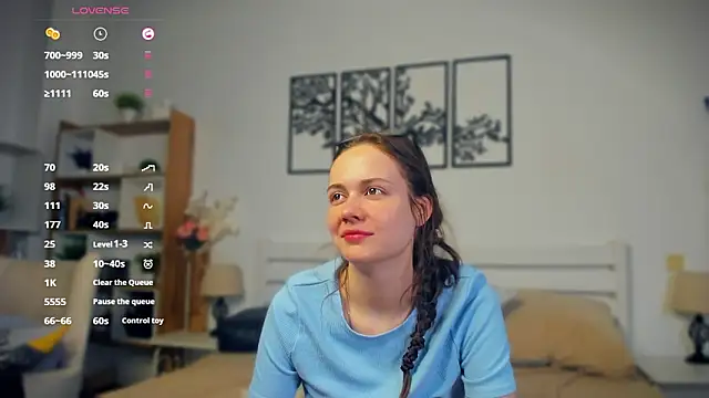 Snapshot of MalvinaTrafford chatting on 03-14-26, 08:25 MalvinaTrafford online show from 03-14-26, 08:25