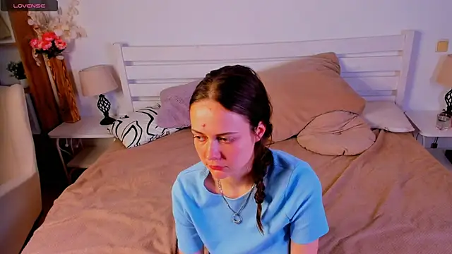 MalvinaTrafford online show from 04-25-26, 08:50