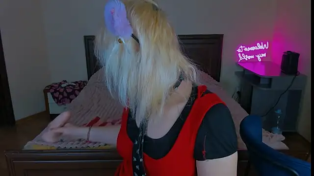 hannah kitty punk online show from 04-13-26, 08:03