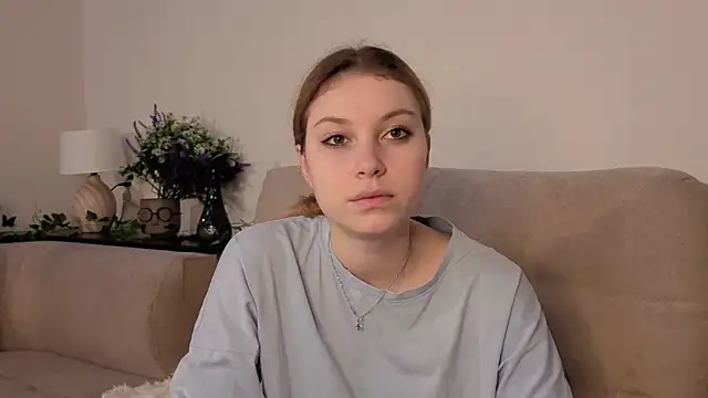 Snapshot of JadwigaTagliavia chatting on 03-03-26, 12:11 JadwigaTagliavia online show from 03-03-26, 12:11