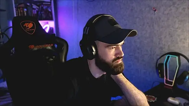  Mostly  online show from 03-10-26, 04:12