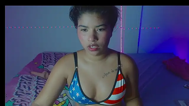 Snapshot of Charlothe_18 chatting on 02-20-26, 06:26 Charlothe 18 online show from 02-20-26, 06:26