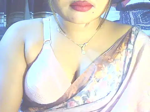 Snapshot of Nusrat_Faria chatting on 03-03-26, 04:35 Nusrat Faria online show from 03-03-26, 04:35