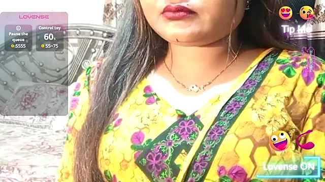 Snapshot of Nusrat_Faria chatting on 07-15-26, 01:11 Nusrat Faria online show from 07-15-26, 01:11