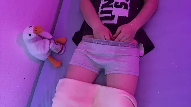 RaccooIsHere online show from 04-28-26, 08:25