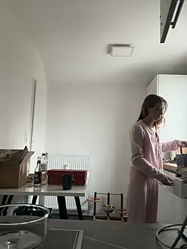 Snapshot of romyxxs chatting on 02-08-26, 10:18 romyxxs online show from 02-08-26, 10:18