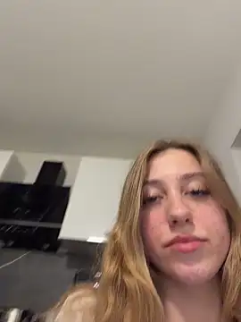 romyxxs online show from 04-10-26, 08:02