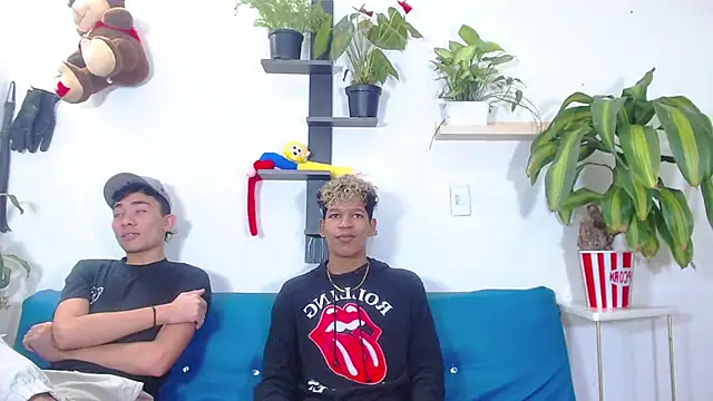 Stephen Angel online show from 05-11-26, 05:43