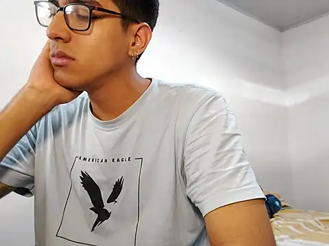 Snapshot of NickFin chatting on 03-05-26, 07:43 NickFin online show from 03-05-26, 07:43