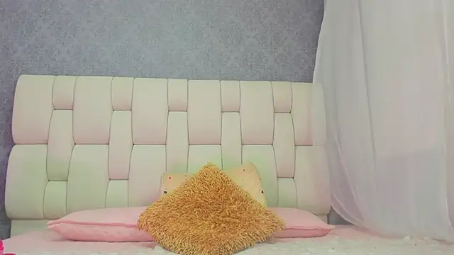 sophiaa10 online show from 03-07-26, 07:22