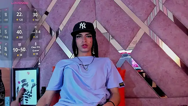 Snapshot of MeghanQueen__ chatting on 03-14-26, 06:19 MeghanQueen online show from 03-14-26, 06:19