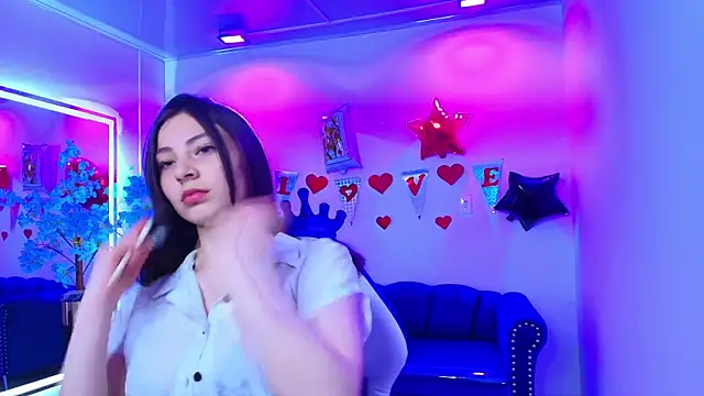 Snapshot of Madisson_pitman chatting on 02-13-26, 07:32 Madisson pitman online show from 02-13-26, 07:32