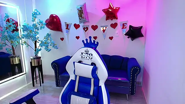 Snapshot of Madisson_pitman chatting on 02-18-26, 08:27 Madisson pitman online show from 02-18-26, 08:27