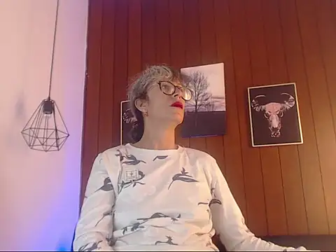 laurasofia45 online show from 02-26-26, 01:26