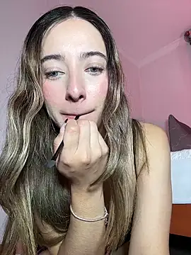 Snapshot of kloe__t18 chatting on 03-06-26, 02:02 kloe t18 online show from 03-06-26, 02:02