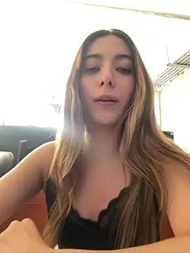 Snapshot of kloe__t18 chatting on 03-11-26, 08:48 kloe t18 online show from 03-11-26, 08:48