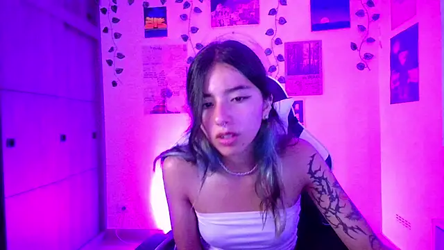 Snapshot of IvyStone_ chatting on 03-10-26, 09:42 IvyStone online show from 03-10-26, 09:42