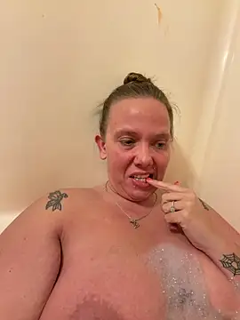 lickablelynn87 online show from 03-06-26, 01:57