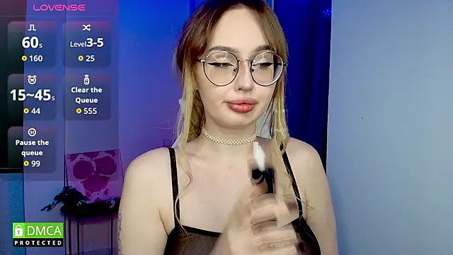 Snapshot of AdeLuna chatting on 02-28-26, 09:05 AdeLuna online show from 02-28-26, 09:05