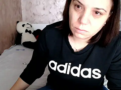 Snapshot of LorraGrey chatting on 02-10-26, 06:39 LorraGrey online show from 02-10-26, 06:39