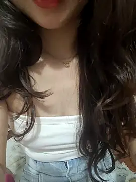 Snapshot of NinaKey chatting on 03-05-26, 06:42 NinaKey online show from 03-05-26, 06:42