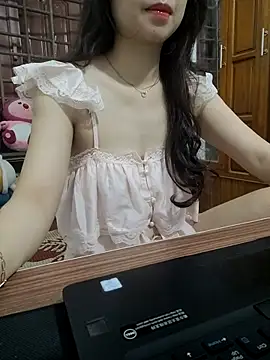 NinaKey online show from 04-25-26, 04:48