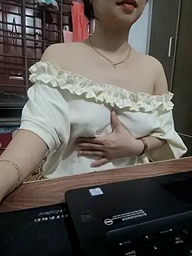 NinaKey online show from 07-18-26, 03:38