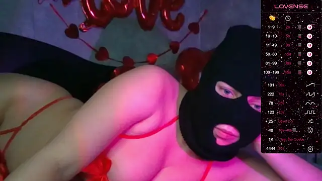 Snapshot of YenMoore chatting on 02-11-26, 12:54 YenMoore online show from 02-11-26, 12:54