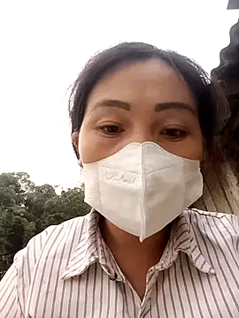 hot-luna- online show from 03-29-26, 10:59