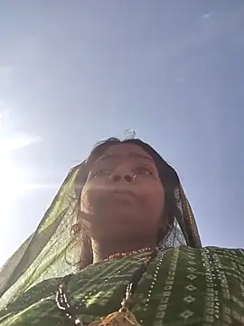 Hotty raghni online show from 03-13-26, 03:35