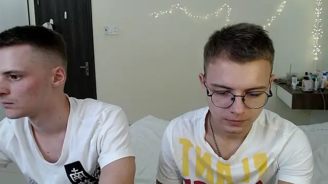 NikiKerryCum online show from 06-08-26, 01:11