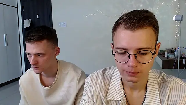 NikiKerryCum online show from 06-18-26, 04:46