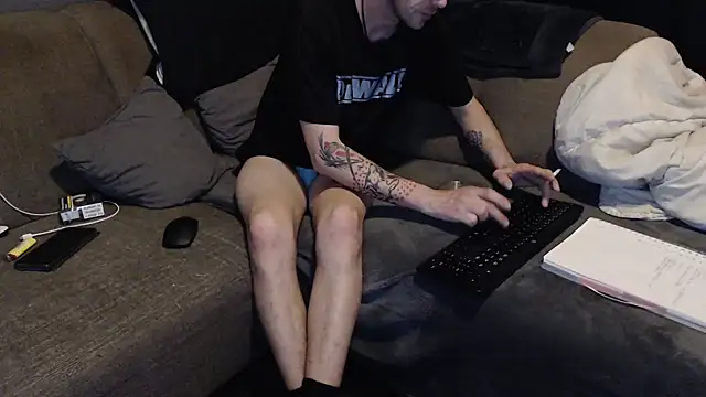 Snapshot of Popje94 chatting on 03-05-26, 04:47 Popje94 online show from 03-05-26, 04:47