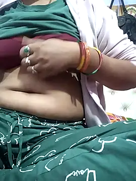 Snapshot of Madhubala6 chatting on 02-16-26, 04:08 Madhubala6 online show from 02-16-26, 04:08