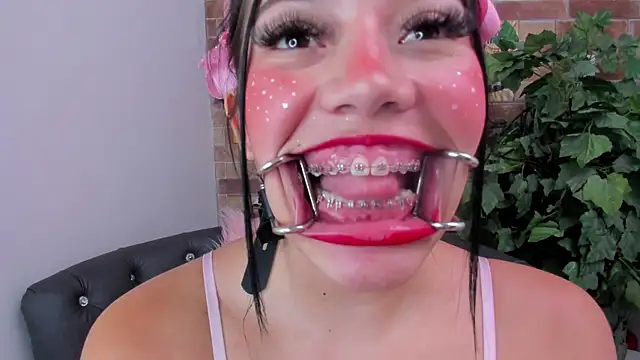 foxy vera online show from 05-11-26, 02:56