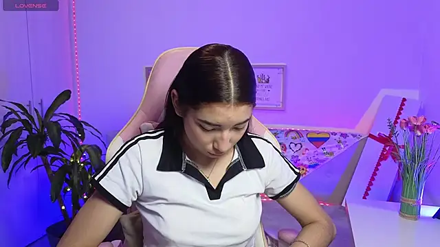 Snapshot of Sofiagomez777 chatting on 02-28-26, 01:06 Sofiagomez777 online show from 02-28-26, 01:06