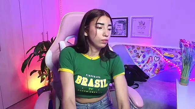 Snapshot of Sofiagomez777 chatting on 03-06-26, 02:08 Sofiagomez777 online show from 03-06-26, 02:08