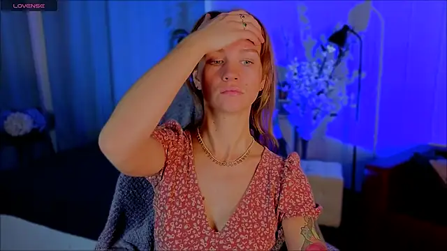 Snapshot of Crystal_Kris chatting on 03-04-26, 05:57 Crystal Kris online show from 03-04-26, 05:57