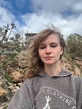 Snapshot of Crystal_Kris chatting on 03-19-26, 01:48 Crystal Kris online show from 03-19-26, 01:48