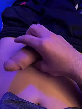 Snapshot of Tupapi696969q chatting on 03-06-26, 04:53 Tupapi696969q online show from 03-06-26, 04:53