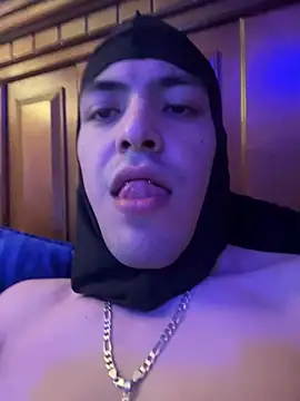 Snapshot of Tupapi696969q chatting on 03-11-26, 04:51 Tupapi696969q online show from 03-11-26, 04:51