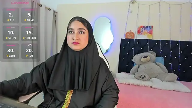 Snapshot of SamiraAwada chatting on 05-05-26, 07:11 SamiraAwada online show from 05-05-26, 07:11