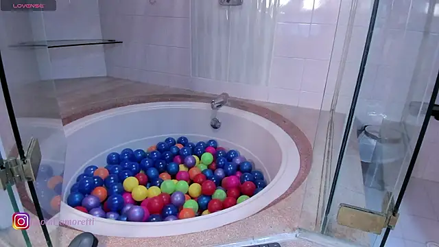 naomi amoretti online show from 03-11-26, 04:57