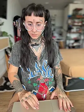 Snapshot of xsadtanas chatting on 02-23-26, 05:32 xsadtanas online show from 02-23-26, 05:32